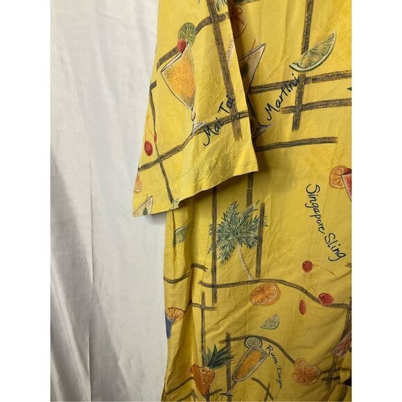 COPY - Tori Richard size medium men's button collard short sleeve casual shirt … - Picture 2 of 9